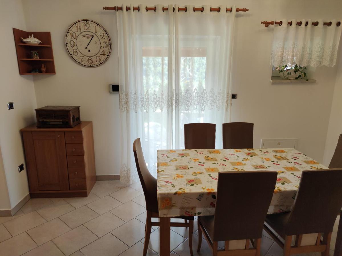 Apartment Wine & Olive Oil Mofardin Koper Exterior foto